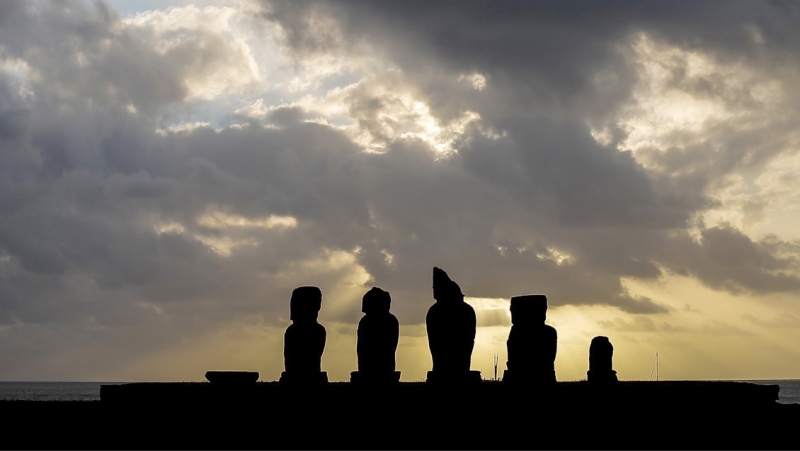 Gobierno restituyó terrenos a familia rapa nui tras años de conflicto por zona de aeropuerto