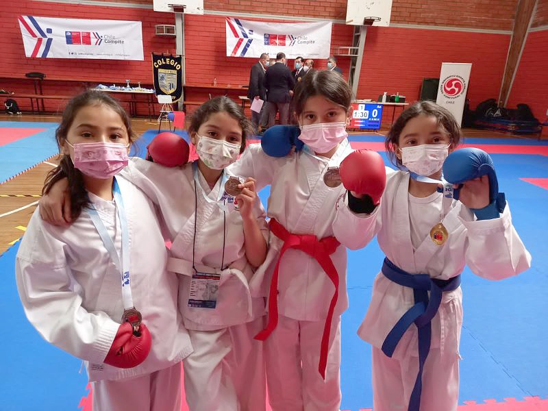 18 medallas obtuvo la región del Maule en Open Karate Concepción