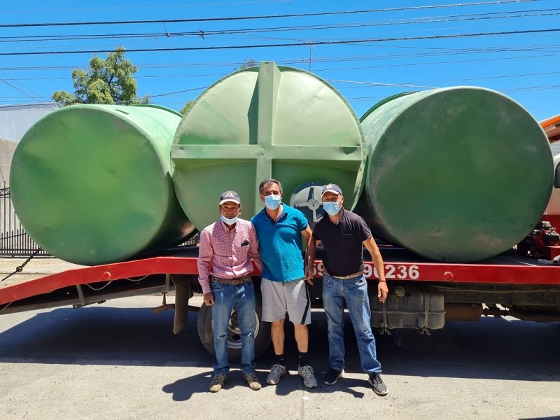 Seremi de Agricultura entregó 30 estanques en Parral por emergencia agrícola