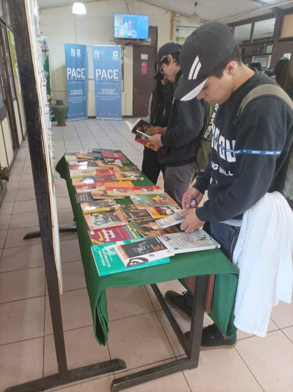 Liceo Bicentenario Arturo Alessandri Palma de Longaví celebra Día Mundial del Teatro