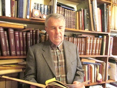 lcalde Mario Meza recibe hoy los originales de la “Historia del Liceo de Linares”