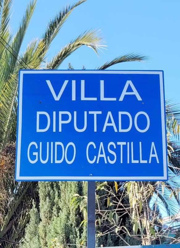 Linares: Villa Guido Castilla ya tiene letrero identificatorio