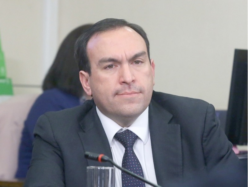 Diputado Felipe Donoso respalda ampliación del delito de grooming: "Debemos proteger a nuestros niños desde el primer contacto"