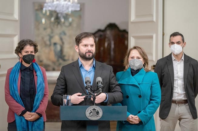 CADEM: Presidente Boric con 40% de aprobación y 54% de desaprobación