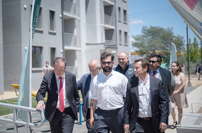 Encuesta CADEM: 33% aprueba y 62% desaprueba la gestión del Presidente Boric