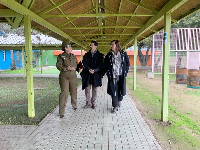  Senadora Vodanovic (PS) realizó visita inspectiva a inmueble fiscal donde podría operar provisoriamente la Escuela Formación de Carabineros del Maule