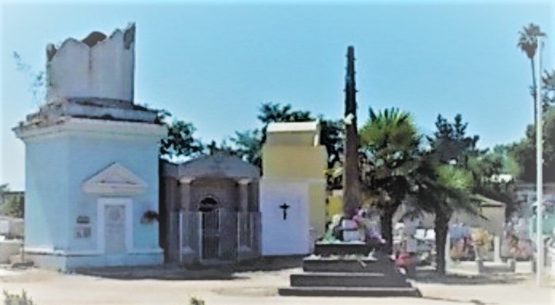 Cementerio Parroquial San José de Linares   -A la memoria de quienes yacen olvidados por la ingratitud-
