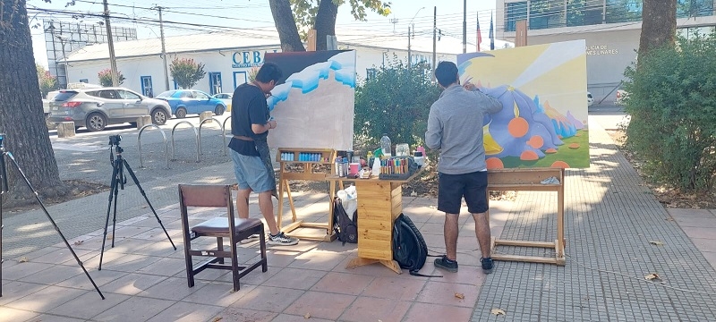 Artistas maulinos exponen sus obras visuales en 10 espacios culturales de la región  