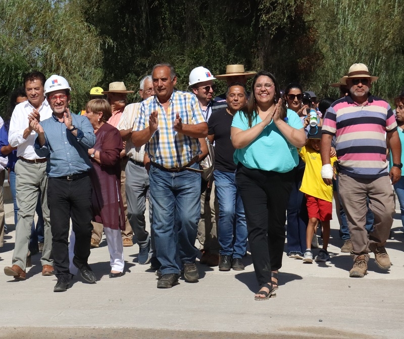 Yerbas Buenas:  Ministro García anuncia plan de mejoramiento de puentes menores en caminos rurales del Maule