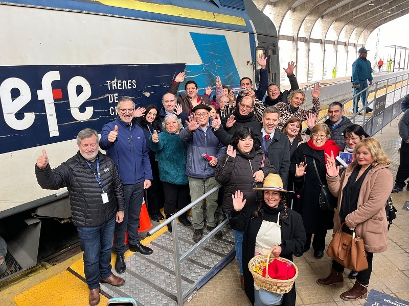 EFE y autoridades regionales inauguran nuevo servicio de trenes Curicó-Molina-Talca-San Javier y Linares 