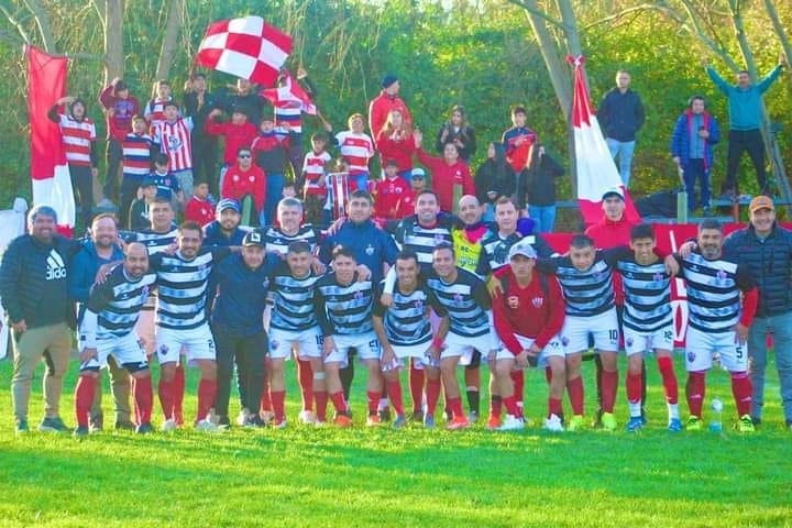 Copa amarga: Sólo Oscar Bonilla sigue con vida en el torneo más importante de clubes a nivel regional 