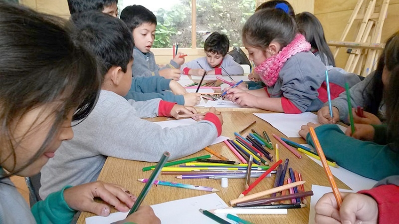 Ministerio de las Culturas abre primera convocatoria 2025 del Fondo de Fomento al Arte en la Educación