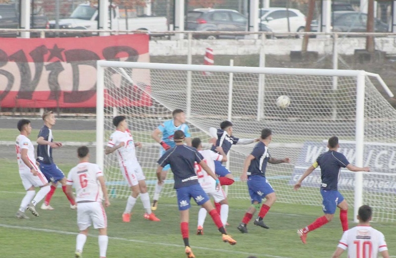 Albirrojos quieren seguir punteros invictos y enfrentan esta tarde a Lota