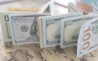 Temor por nueva variante de covid-19 provoca que dólar se dispare en Chile y borra toda la caída post elecciones
