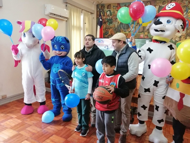 Linares prepara masiva celebración del Día del Niño en el estadio fiscal