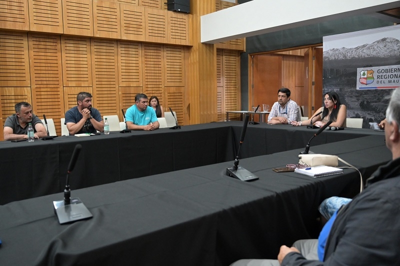 Gobierno Regional financiará estudios para la instalación de un muelle en Curanipe