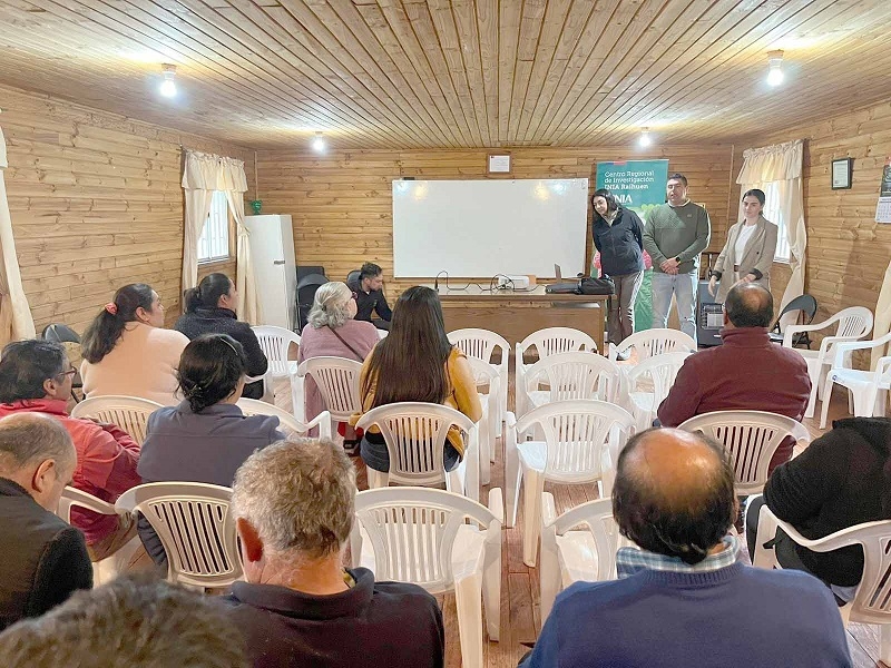 Agricultores de Longaví se capacitaron en manejo primaveral en huertos de frambuesas