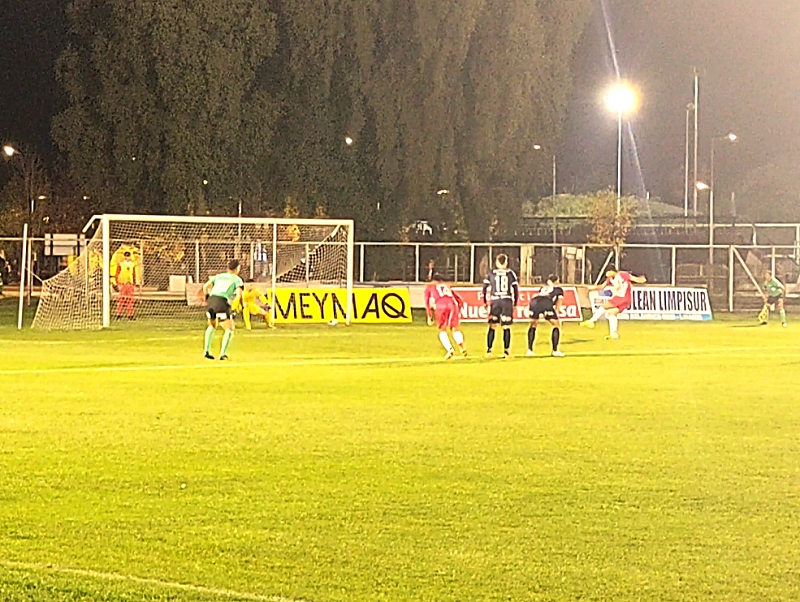 Reviven clásico: Deportes Linares  y Fernández Vial  se verán las caras en el Tucapel Bustamante 