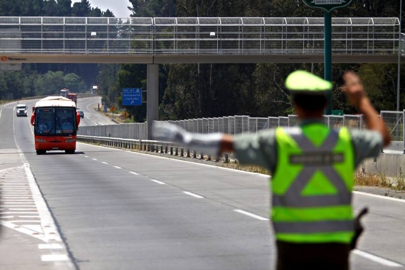 Cámara:  Comisión aprueba exigir equipamiento de seguridad en buses interurbanos