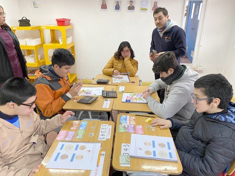 Con Natalia Duco como rostro, colecta de la Fundación Coanil  vuelve a realizarse de forma presencial después de 5 años