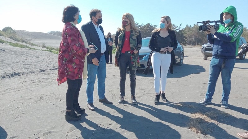 Senadora Rincón : Camino a emblemática playa Los Monolitos de Chanco no tiene responsable