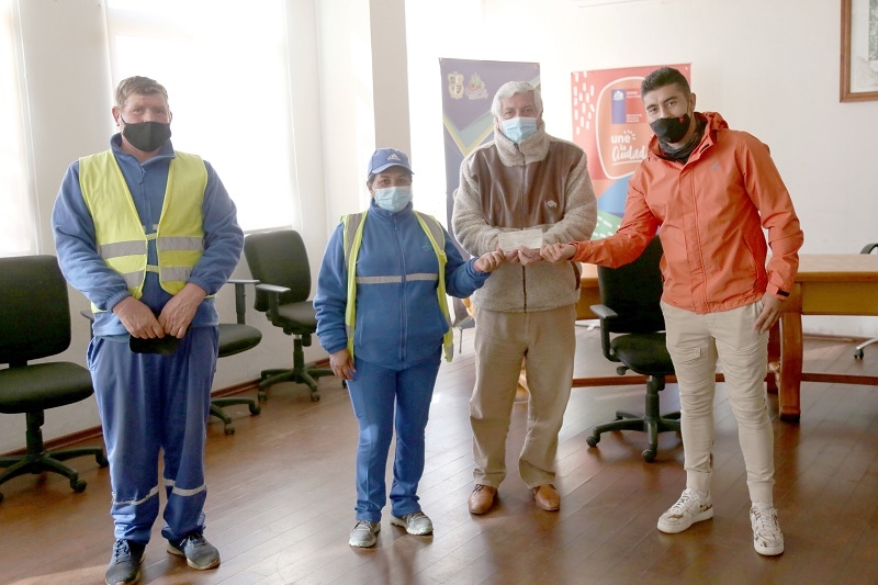 Municipalidad de Cauquenes entrega subvención a sindicato de empresa Dimensión