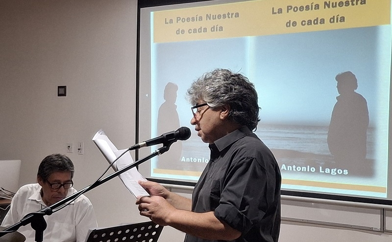 Poeta linarense Antonio Lagos presentó su libro “La poesía nuestra de cada día”