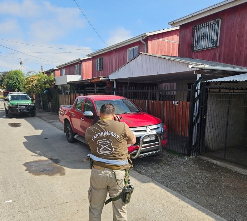 Carabineros de Labocar investiga causa de incendio de vehículo en Linares