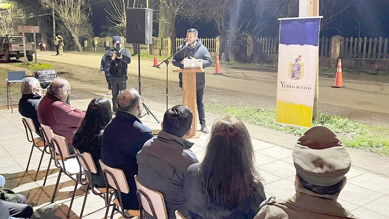 Yerbas Buenas inaugura nuevas luminarias para la comunidad