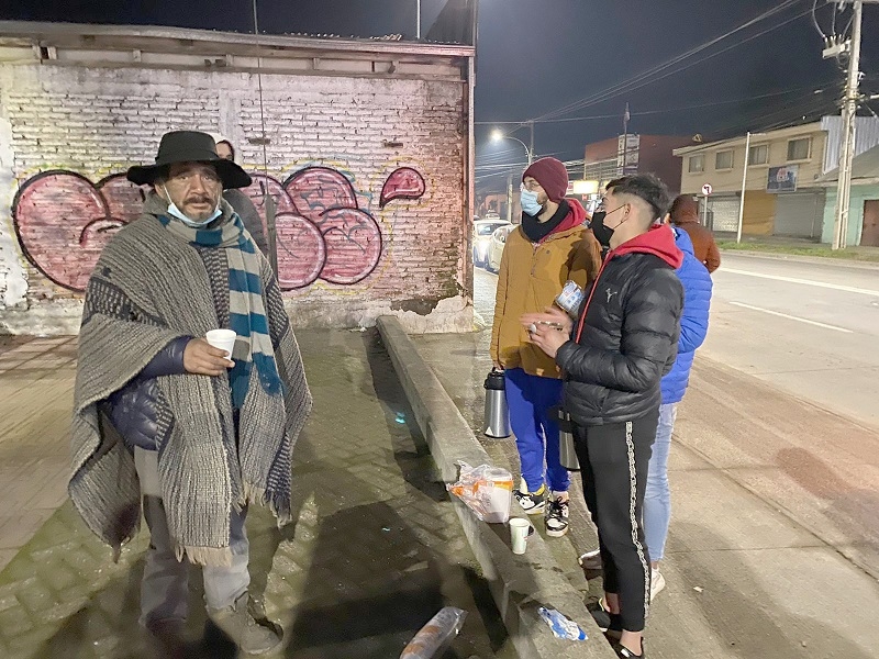 Jugadores y Cuerpo Técnico del “Depo” visitaron a personas en situación de calle 