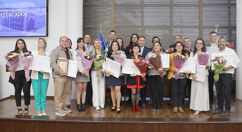   Universidad Autónoma reconoce a docentes destacados por su excelencia pedagógica