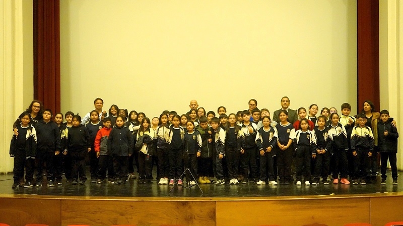 Masonería de Linares inició celebración de sus 100 años con espectáculo cultural dirigido a estudiantes  