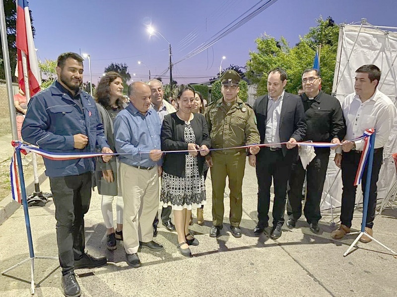 En Retiro se entregaron nuevas luminarias