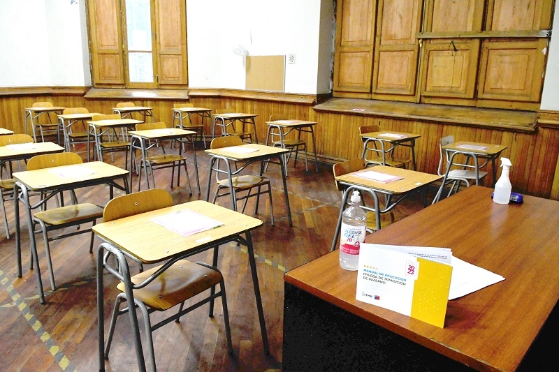 Delegado Regional y Seremi de Educación destacan exitosa primera jornada de Prueba de Transición de Invierno