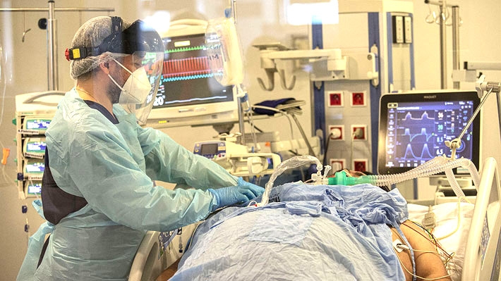 Aumentan los pacientes covid-19 en UCI y conectados a ventilación mecánica: Mayor registro en más de 80 días